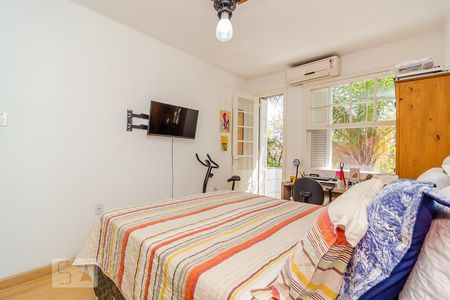 Quarto 1 de apartamento à venda com 2 quartos, 58m² em Farroupilha, Porto Alegre