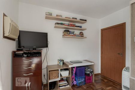 Quarto 1 de apartamento à venda com 2 quartos, 58m² em Humaitá, Porto Alegre