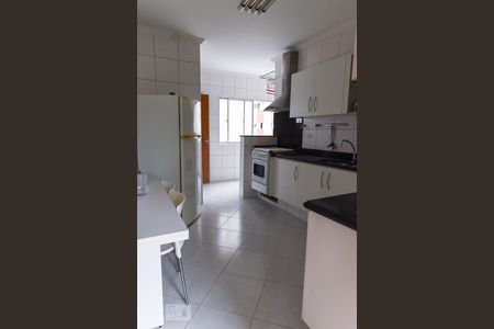 Cozinha de apartamento para alugar com 4 quartos, 150m² em Vila Maia, Guarujá