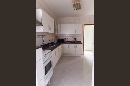 Apartamento para alugar com 150m², 4 quartos e 2 vagas Apartamento para alugar com 150m², 4 quartos e 2 vagasCozinha