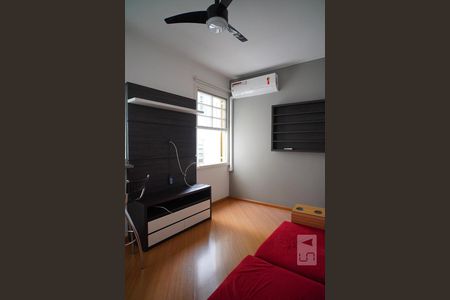 Sala de apartamento para alugar com 1 quarto, 50m² em Independência, Porto Alegre