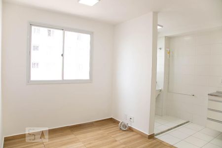 Sala de apartamento para alugar com 2 quartos, 41m² em Itaquera, São Paulo