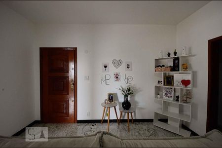 Detalhe Sala de casa para alugar com 4 quartos, 500m² em Jardim Guanabara, Rio de Janeiro