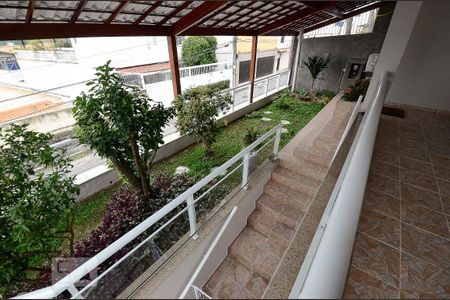 varanda de casa para alugar com 4 quartos, 500m² em Jardim Guanabara, Rio de Janeiro