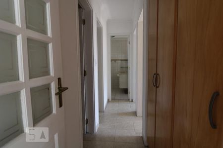 Corredor de apartamento para alugar com 3 quartos, 60m² em Jardim das Acácias, São Paulo