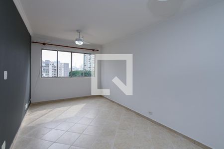 Sala de apartamento para alugar com 3 quartos, 60m² em Jardim das Acácias, São Paulo