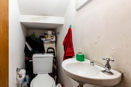 Lavabo  de casa à venda com 3 quartos, 180m² em Parque das Paineiras, São Paulo