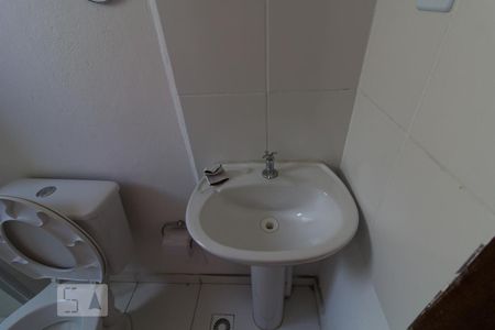 Banheiro de apartamento para alugar com 1 quarto, 43m² em Vila Helena, Sorocaba