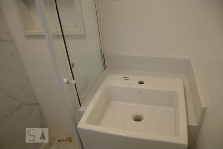 Banheiro de apartamento à venda com 1 quarto, 40m² em Botafogo, Rio de Janeiro