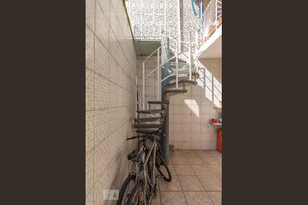 Casa à venda com 240m², 4 quartos e 3 vagas Casa à venda com 240m², 4 quartos e 3 vagasAcesso piscina