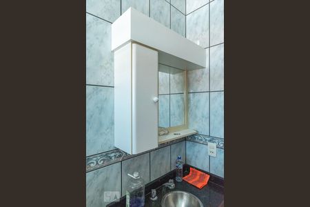 Casa à venda com 240m², 4 quartos e 3 vagas Casa à venda com 240m², 4 quartos e 3 vagasBanheiro