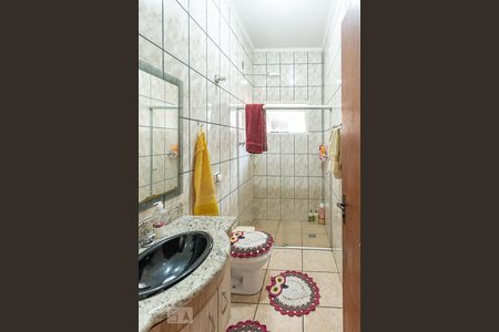 Casa à venda com 240m², 4 quartos e 3 vagas Casa à venda com 240m², 4 quartos e 3 vagasBanheiro