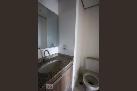 Banheiro de apartamento para alugar com 2 quartos, 65m² em Jardim Parque Morumbi, São Paulo