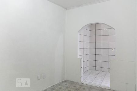 Sala de casa para alugar com 2 quartos, 55m² em Vila Carmosina, São Paulo