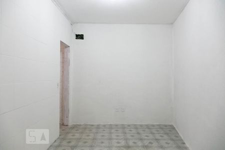 Sala de casa para alugar com 2 quartos, 55m² em Vila Carmosina, São Paulo