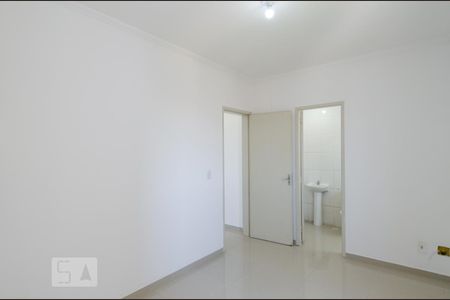 Quarto da suíte de apartamento para alugar com 2 quartos, 56m² em Taboão, São Bernardo do Campo