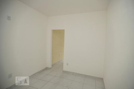Quarto de casa para alugar com 1 quarto, 80m² em Cascadura, Rio de Janeiro