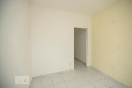 Sala de casa para alugar com 1 quarto, 80m² em Cascadura, Rio de Janeiro