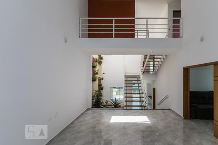 Sala 1 de casa para alugar com 4 quartos, 400m² em Vila Oliveira, Mogi das Cruzes