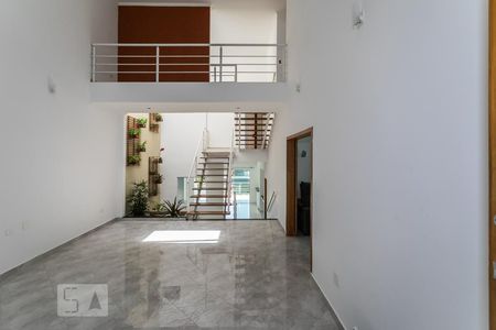 Sala 1 de casa para alugar com 4 quartos, 400m² em Vila Oliveira, Mogi das Cruzes