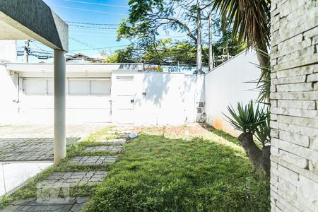 Sala 1 - Vista de casa para alugar com 4 quartos, 400m² em Vila Oliveira, Mogi das Cruzes