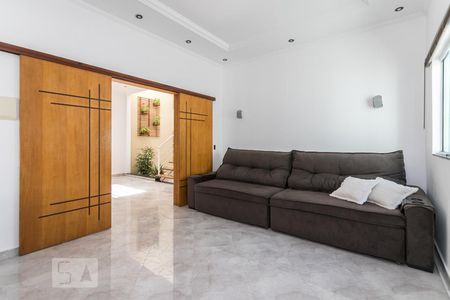 Sala 2 de casa para alugar com 4 quartos, 400m² em Vila Oliveira, Mogi das Cruzes