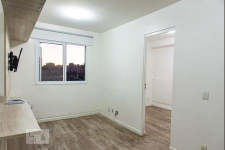 Sala de apartamento para alugar com 1 quarto, 36m² em Cambuci, São Paulo