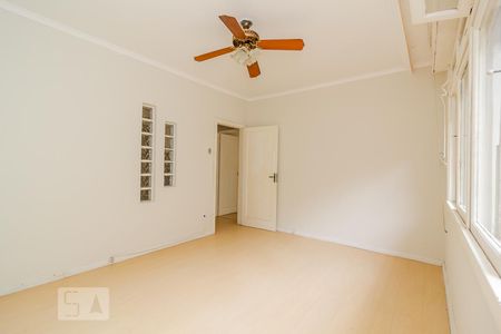 Quarto 1 de apartamento à venda com 2 quartos, 100m² em Santana, Porto Alegre