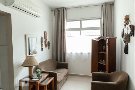 SALA de apartamento para alugar com 2 quartos, 67m² em Jardim Virgínia, Guarujá