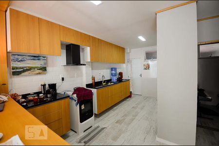 Cozinha de casa à venda com 4 quartos, 300m² em Portuguesa, Rio de Janeiro