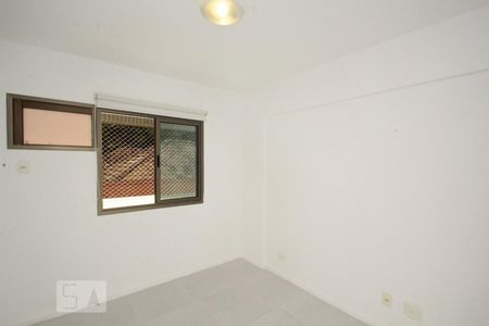 Quarto 1 de apartamento para alugar com 3 quartos, 104m² em Botafogo, Rio de Janeiro