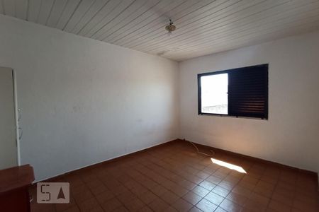 Quarto de casa para alugar com 2 quartos, 100m² em Vila Antonieta, São Paulo