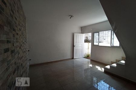 Sala de casa para alugar com 2 quartos, 100m² em Vila Antonieta, São Paulo