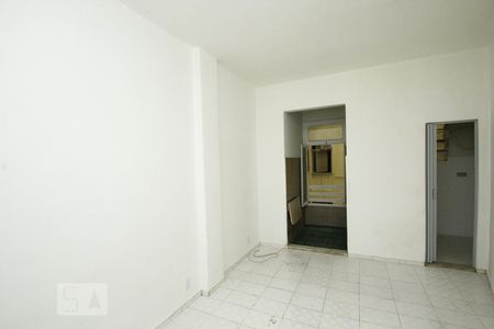 Sala/Quarto de kitnet/studio para alugar com 1 quarto, 19m² em Centro, Rio de Janeiro