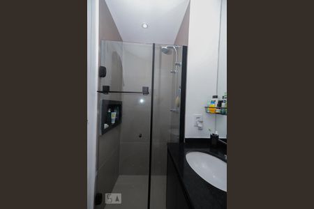 Banheiro de kitnet/studio para alugar com 1 quarto, 31m² em Bom Retiro, São Paulo