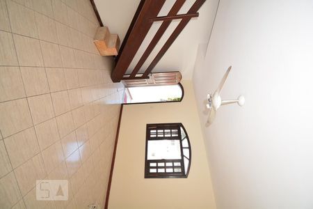 Sala de casa para alugar com 2 quartos, 80m² em Jardim Sulacap, Rio de Janeiro