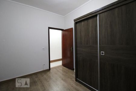 Quarto 1 de casa para alugar com 3 quartos, 180m² em Jardim Caravelas, São Paulo