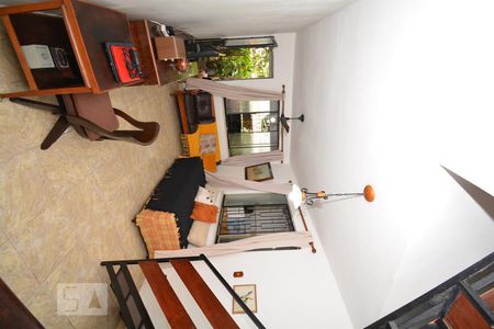 Sala de casa de condomínio à venda com 2 quartos, 200m² em Irajá, Rio de Janeiro