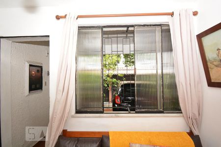 Sala de casa de condomínio à venda com 2 quartos, 200m² em Irajá, Rio de Janeiro