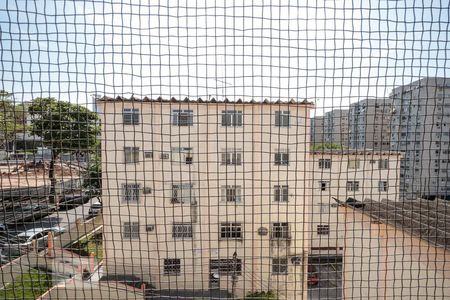 Vista Sala de apartamento para alugar com 2 quartos, 51m² em Tomás Coelho, Rio de Janeiro