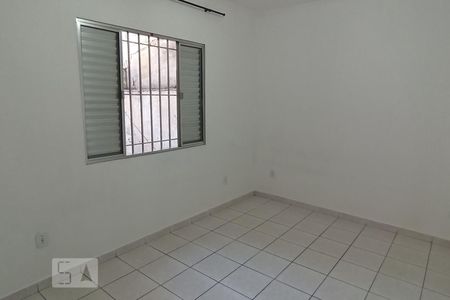 Quarto de casa para alugar com 1 quarto, 60m² em Vila Paulo Silas, São Paulo