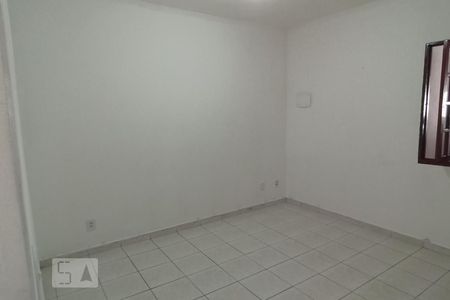 Sala de casa para alugar com 1 quarto, 60m² em Vila Paulo Silas, São Paulo