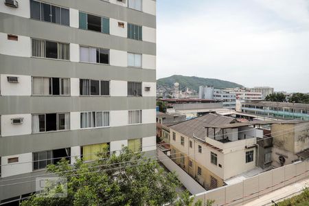 Vista Quarto 1 de apartamento para alugar com 2 quartos, 42m² em Cascadura, Rio de Janeiro