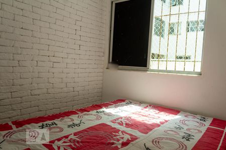 Quarto 2 de apartamento para alugar com 2 quartos, 40m² em Costa Azul, Salvador