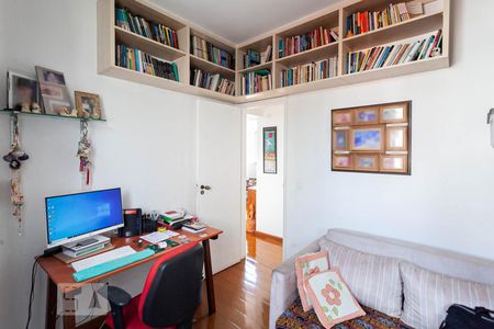 Quarto  de apartamento para alugar com 2 quartos, 77m² em Cruzeiro, Belo Horizonte