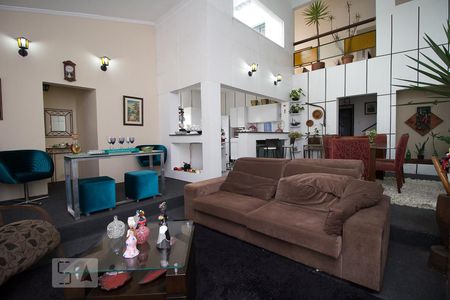 Sala de casa para alugar com 4 quartos, 401m² em Vila São Paulo, Mogi das Cruzes