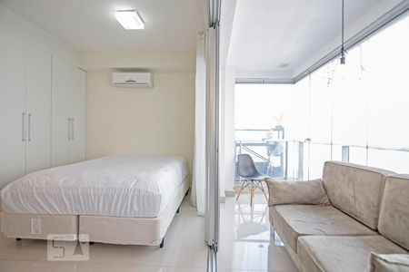 Suite e Varanda de kitnet/studio para alugar com 1 quarto, 36m² em Brooklin Paulista, São Paulo