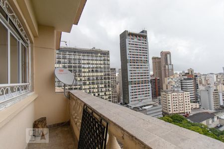 Varanda de apartamento para alugar com 3 quartos, 132m² em Centro, Curitiba