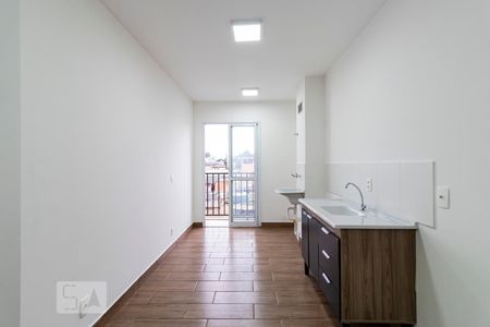 Sala e Cozinha de apartamento para alugar com 1 quarto, 31m² em Jardim Santa Cruz (sacomã), São Paulo