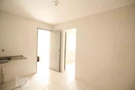 Cozinha de casa de condomínio para alugar com 1 quarto, 40m² em Vila Amélia, São Paulo